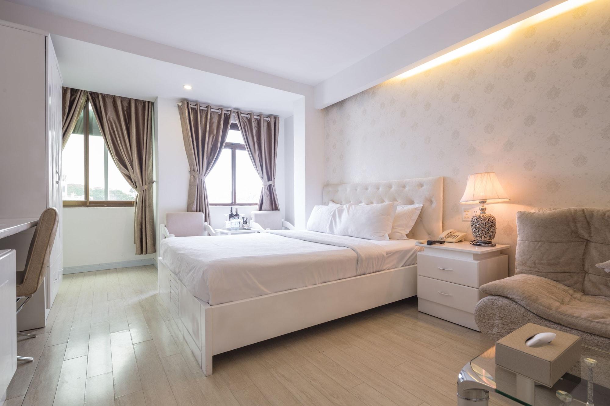 The White Hotel 8A Thai Van Lung Ho Chi Minh City Exterior photo